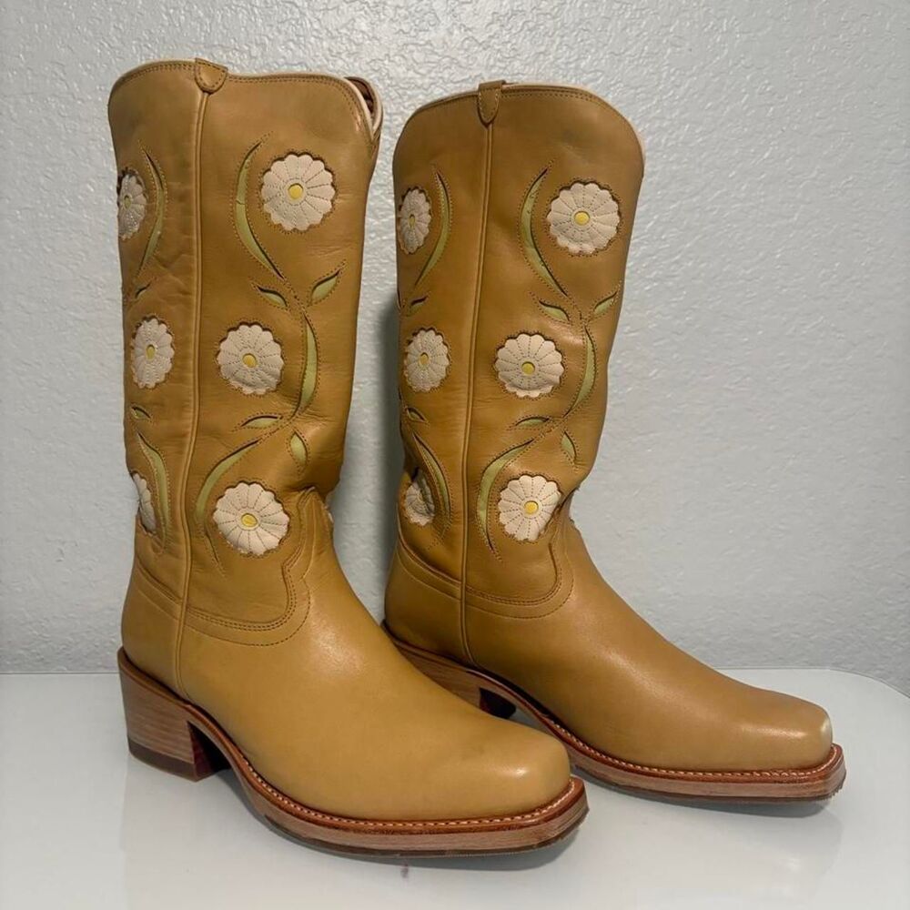 Tecovas Charlie bloom pale yellow size 8 boots